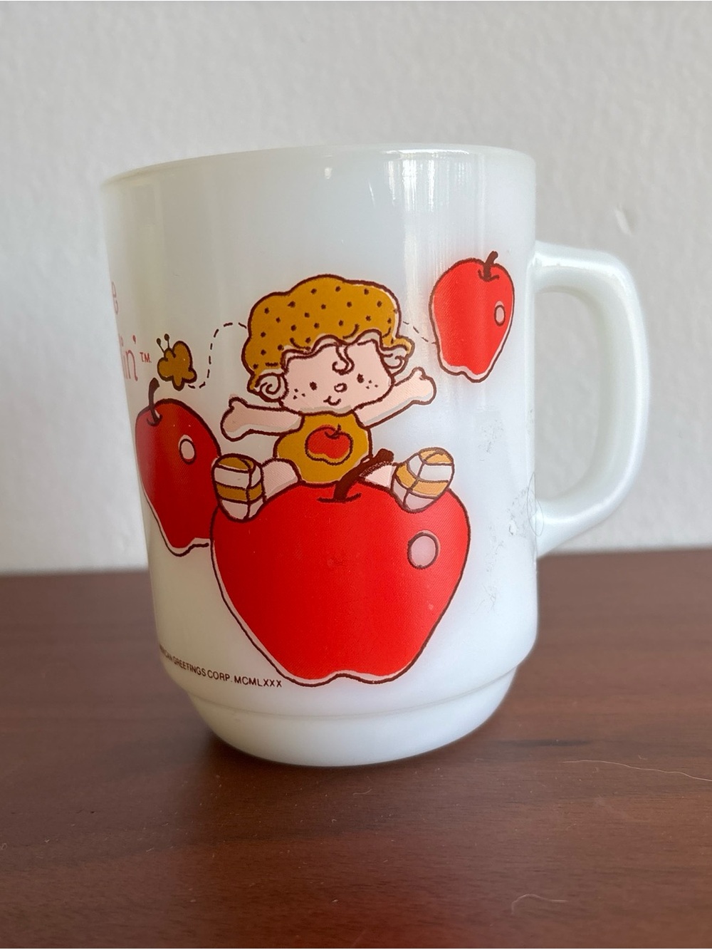 Fire King White Milk Glass Mug with Apple Dimplin - Strawberry Shortcake 80s